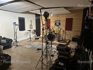 400m² Office Space to rent at 299 Albert Road in Woodstock