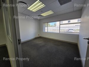 938m² Office Space to rent at 33 Fricker Road in Illovo