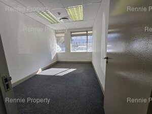 938m² Office Space to rent at 33 Fricker Road in Illovo