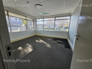 938m² Office Space to rent at 33 Fricker Road in Illovo