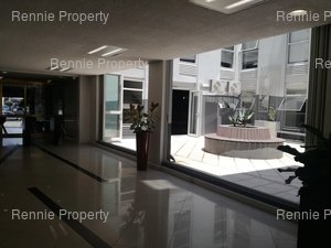 873m² Office Space to rent at 382 Jan Smuts Avenue in Craighall Park