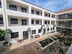 208m² Office Space to rent at Boulevard Place in Century City