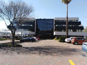 852m² Office Space to rent at Cresta Junction in Cresta