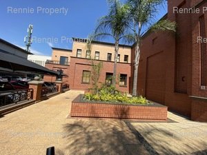 1 100m² Office Space to rent at Eastgate Lane Office Park in Bedfordview
