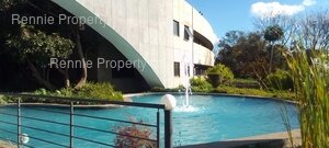 1 056m² Office Space to rent at Glomail Head Office in Vorna Valley