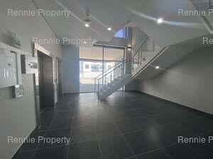 159m² Office Space to rent at Halo Medical Suites Paardevlei in Paardevlei