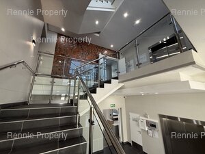 92m² Office Space to rent at Halo Medical Suites Paardevlei in Paardevlei