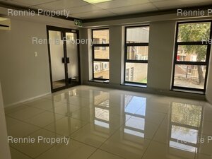 235m² Office Space to rent at Hurlingham Office Park in Hurlingham
