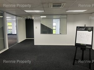 400m² Office Space to rent at Hurlingham Office Park in Hurlingham