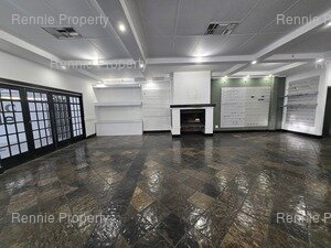 242m² Retail Shops to rent at Parkmore Square in Parkmore