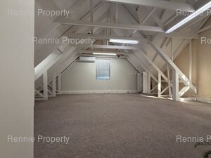 196m² Office Space to rent at Pastorie Park in Somerset West