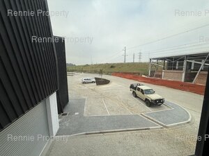 220m² Warehouse to rent at Riverside Business Park in Firgrove