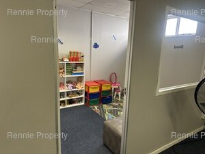 205m² Retail Shops to rent at Ronsyn Building in Rondebosch