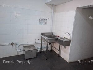 167m² Retail Shops to rent at Royker Centre in Athlone
