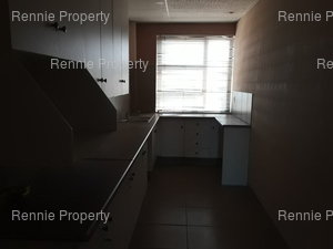 800m² Office Space to rent at Surrey Ave in Ferndale