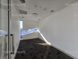 520m² Office Space to rent at The Towers in Sandton Central