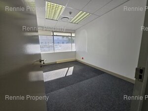 938m² Office Space to rent at 33 Fricker Road in Illovo