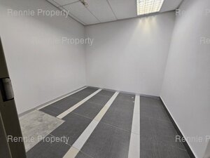 938m² Office Space to rent at 33 Fricker Road in Illovo