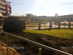 178m² Office Space to rent at Eco Glades 1 in Highveld