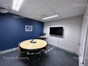 1 250m² Office Space to rent at Golf Park in Mowbray