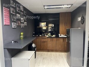 150m² Office Space to rent at Hurlingham Office Park in Hurlingham