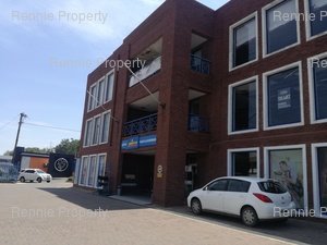 559m² Office Space to rent at Kensington B in Kensington B