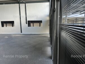 368m² Office Space to rent at M5 Business Park in Maitland