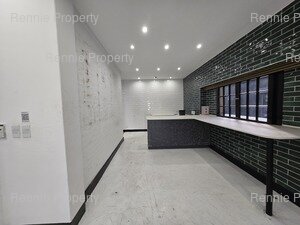 242m² Retail Shops to rent at Parkmore Square in Parkmore