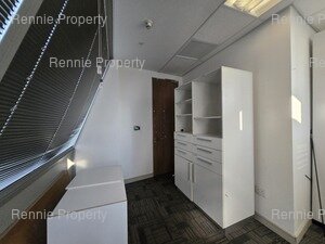 520m² Office Space to rent at The Towers in Sandton Central