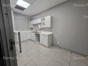 520m² Office Space to rent at The Towers in Sandton Central
