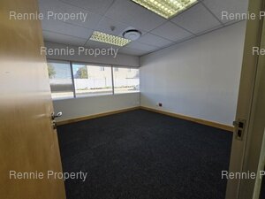 938m² Office Space to rent at 33 Fricker Road in Illovo