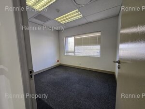 938m² Office Space to rent at 33 Fricker Road in Illovo