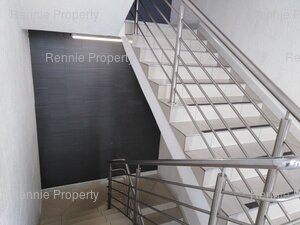 873m² Office Space to rent at 382 Jan Smuts Avenue in Craighall Park