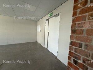 92m² Office Space to rent at Halo Medical Suites Paardevlei in Paardevlei