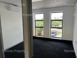 120m² Office Space to rent at Hurlingham Office Park in Hurlingham