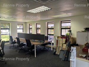 150m² Office Space to rent at Hurlingham Office Park in Hurlingham