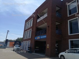 559m² Office Space to rent at Kensington B in Kensington B