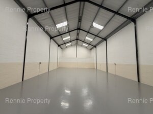 352m² Warehouse to rent at Meerlust Park - Asla Park in Strand