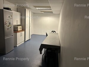 205m² Retail Shops to rent at Ronsyn Building in Rondebosch