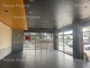 160m² Retail Shops to rent at Royker Centre in Athlone