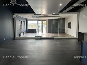 276m² Retail Shops to rent at Design Quarter Offices in Fourways