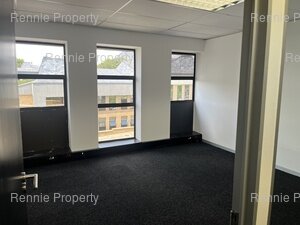 120m² Office Space to rent at Hurlingham Office Park in Hurlingham