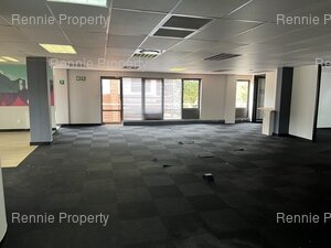 331m² Office Space to rent at Little Fourways Office Park in Magaliessig