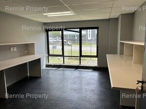345m² Office Space to rent at Little Fourways Office Park in Magaliessig