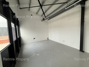 220m² Warehouse to rent at Riverside Business Park in Firgrove