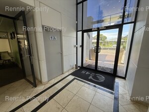 544m² Office Space to rent at Greenford Office Estate Phase 1 in Kenilworth