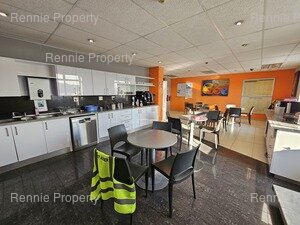 1 067m² Office Space to rent at Tyger Valley Chambers 2 in Tyger Valley