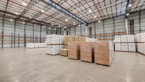 3 213m² Warehouse to rent at Golf Air Park Phase 2 in Airport Industria
