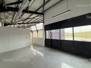 220m² Warehouse to rent at Riverside Business Park in Firgrove