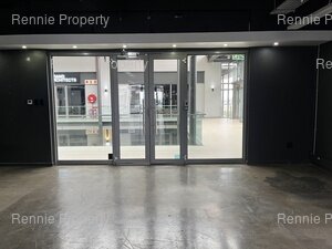 276m² Retail Shops to rent at Design Quarter Offices in Fourways